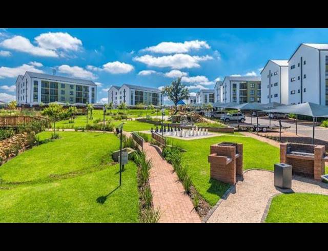 2 BEDROOM APARTMENT FOR SALE IN LILIANTON